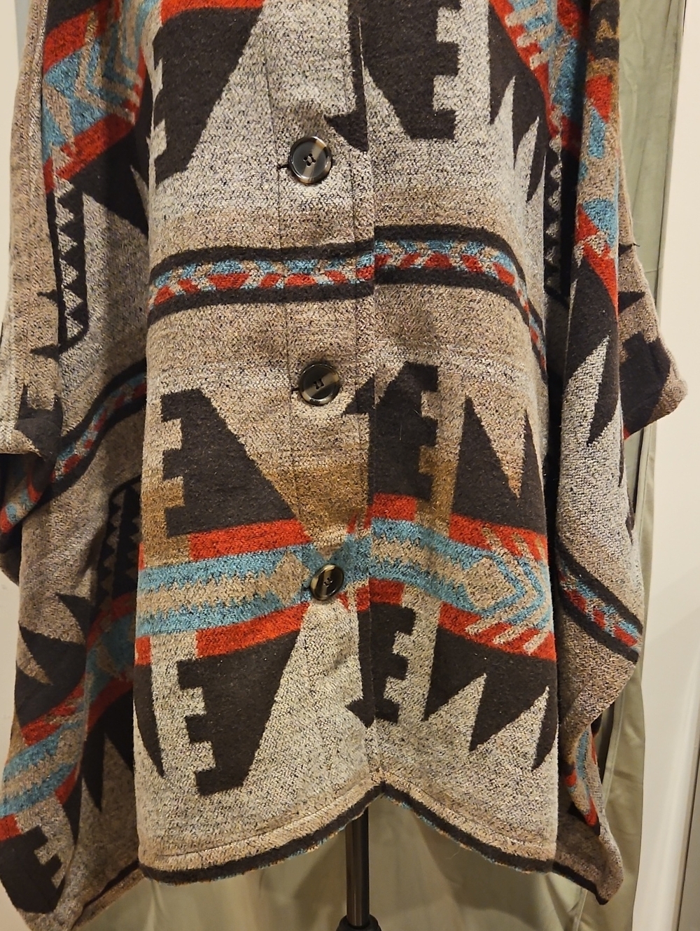 Women's Neutral Aztec Pattern Button-Front Coat - Picture 4 of 12